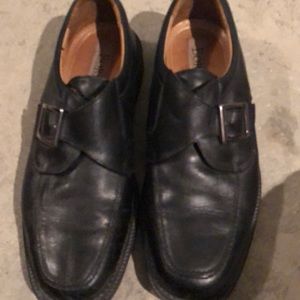 Men’s size 10.5 black shoes!